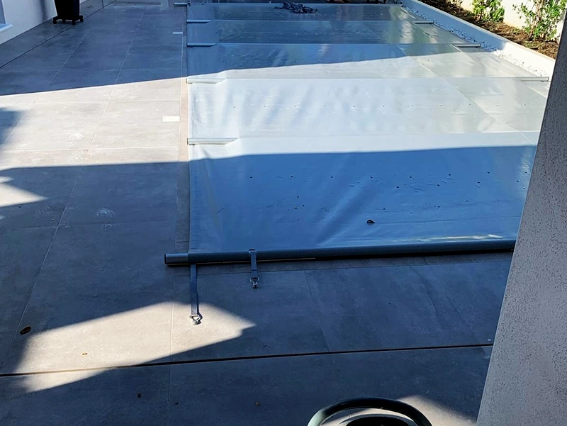 Comment protéger votre piscine en hiver : Conseils pour une hibernation optimale avec Acryl Piscine